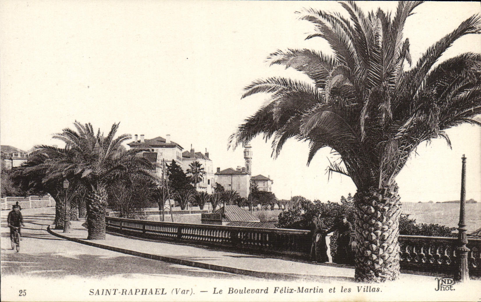 CPA Saint Raphael Le Boulevard Felix Martin et les Villas
