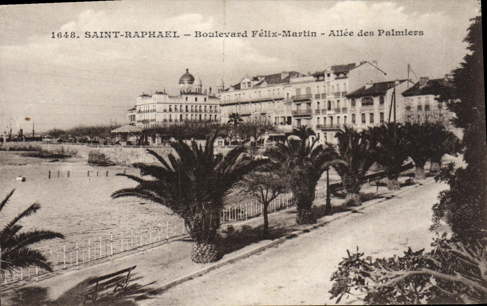 Bulevar santo Felix Martin de Raphael de la POSTAL de la VENDIMIA ido de las palmeras