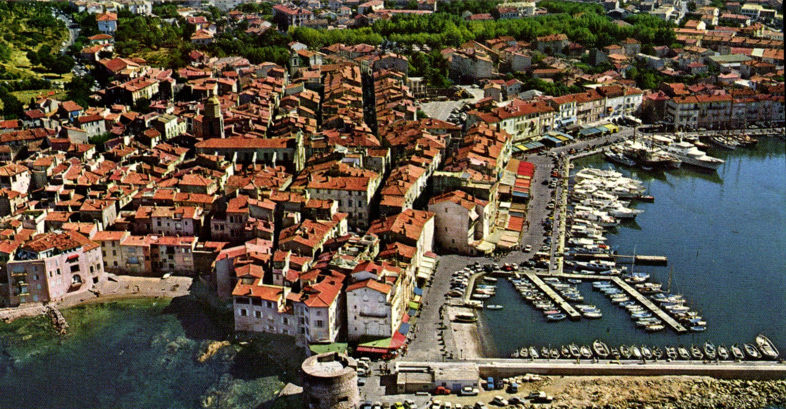 MODERN CARD the Of the department of Var Dimension dAzur Tropez Saint Under Glaye the Old age the Quay Frederic Mistral and the quay Jean Jaures