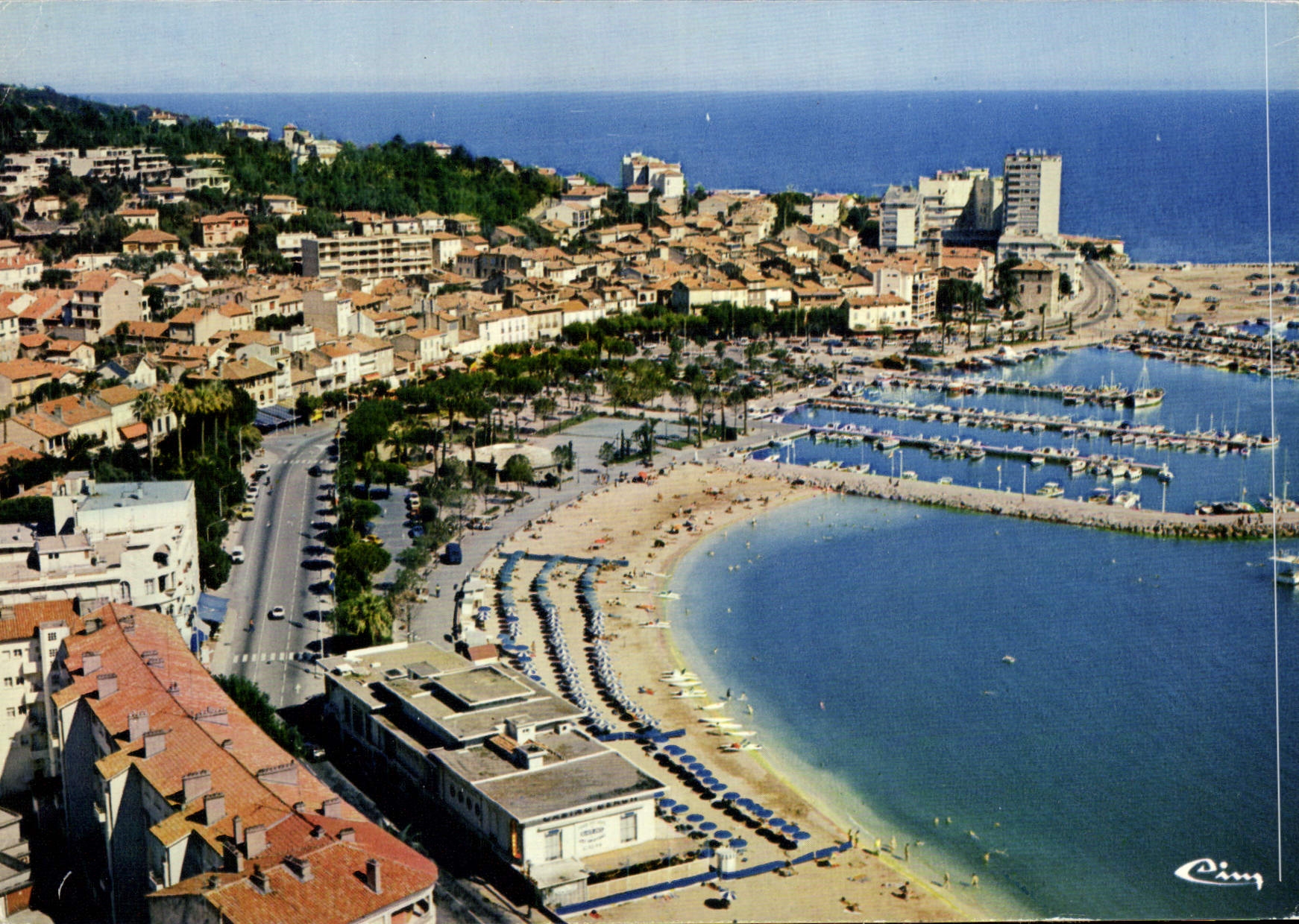 CPM Sainte Maxime Sur Mer Vue Generale aerienne