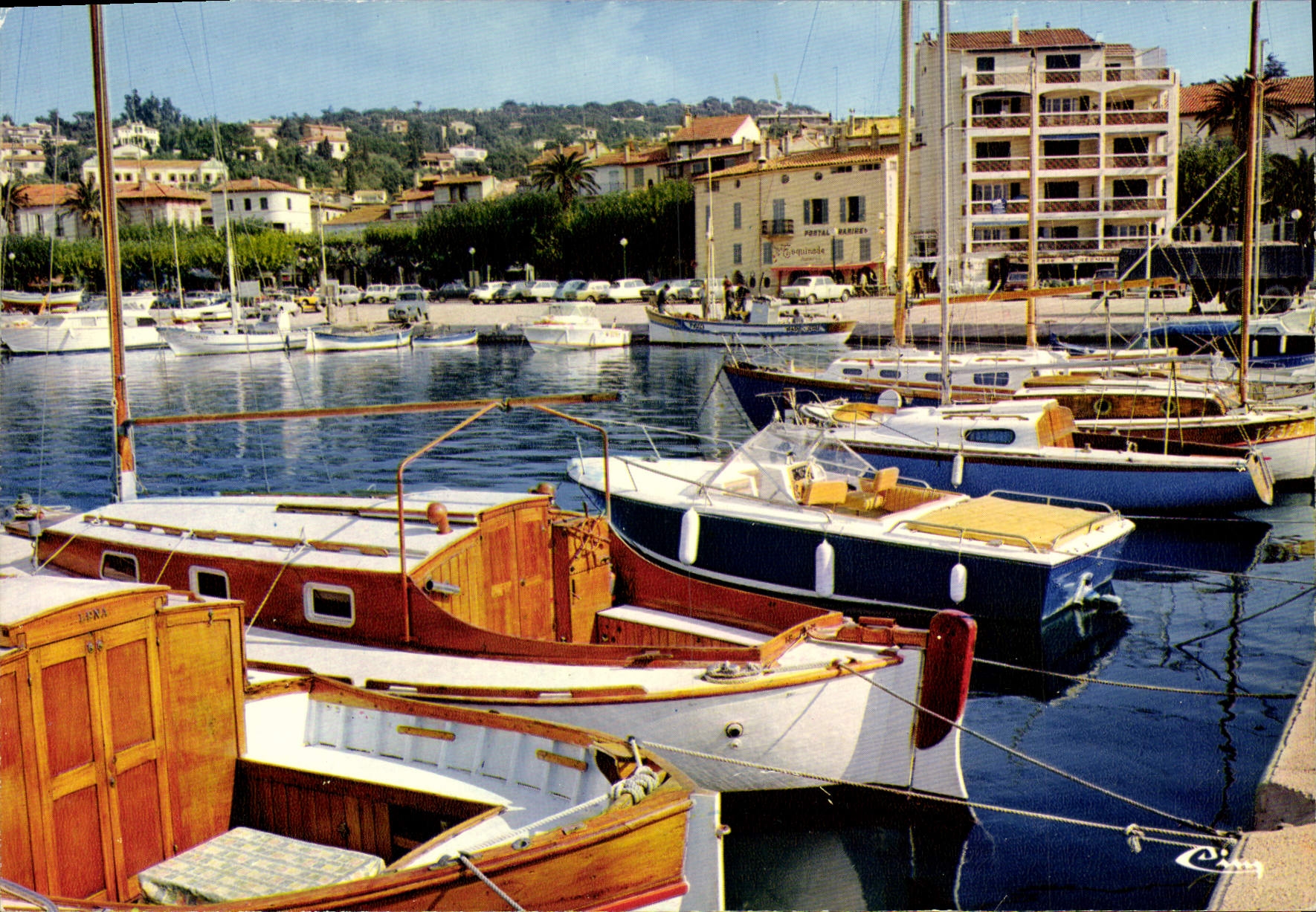 CPM Saint Maxime le Port Bateaux 