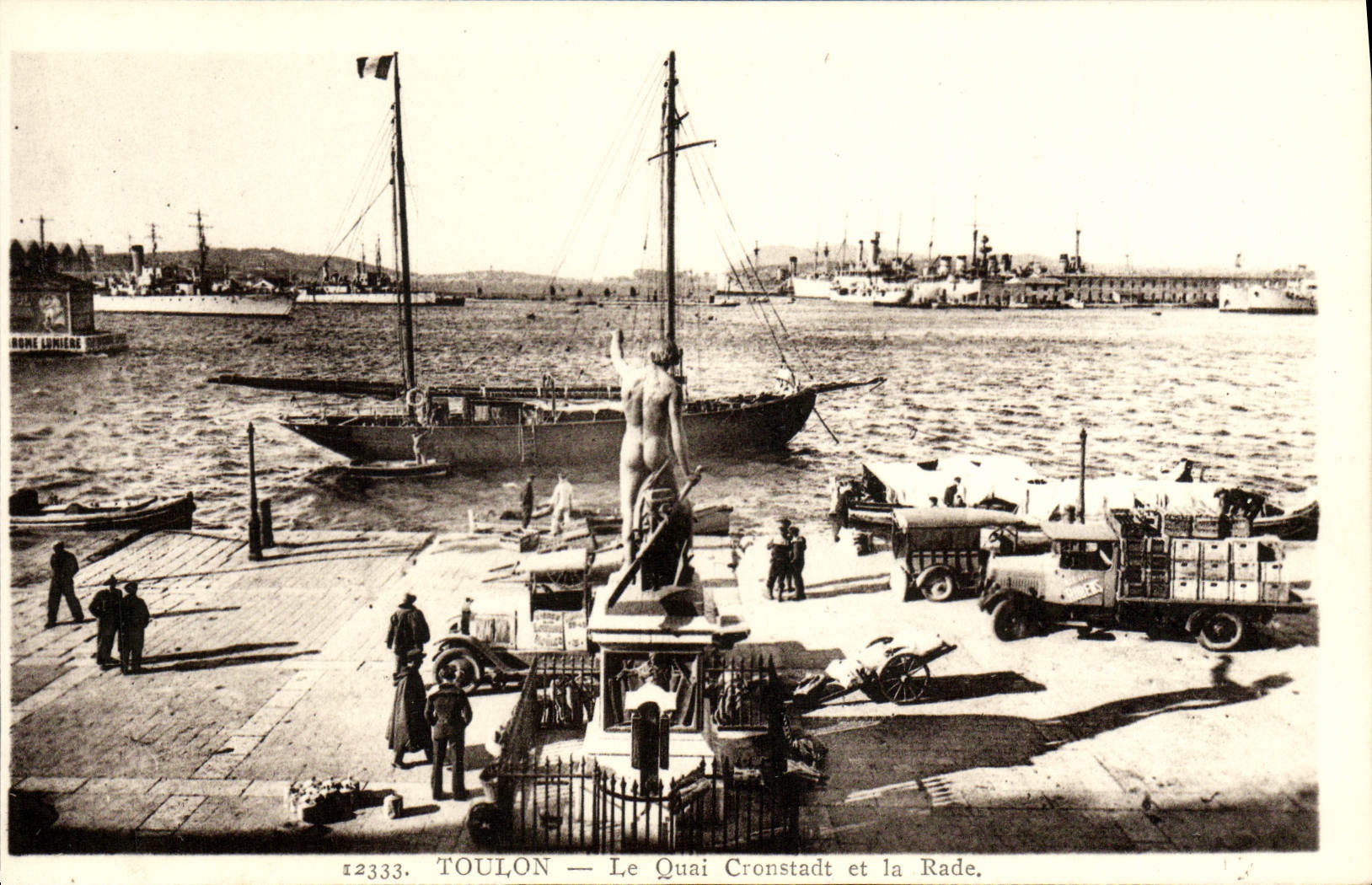VINTAGE POSTCARD Toulon the Cronstadt Quay and the Roads Boats Truck