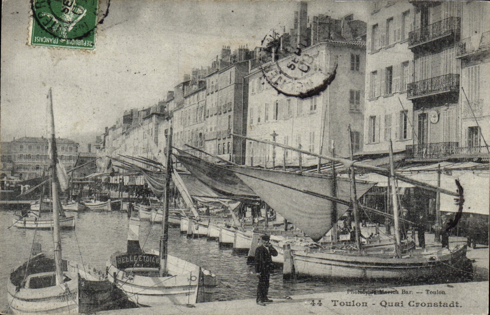 CPA Toulon Quai Cronstadt Bateaux