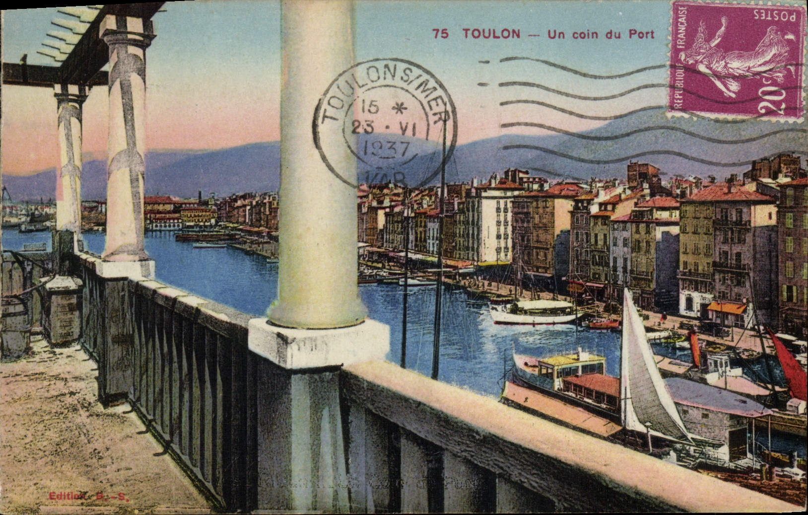 CPA Toulon Un coin du Port Bateaux