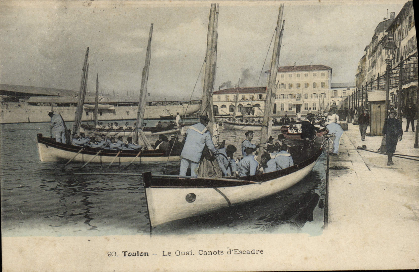 CPA Toulon Le Quai Canots d'Escadre Marins Militaria Bateaux 