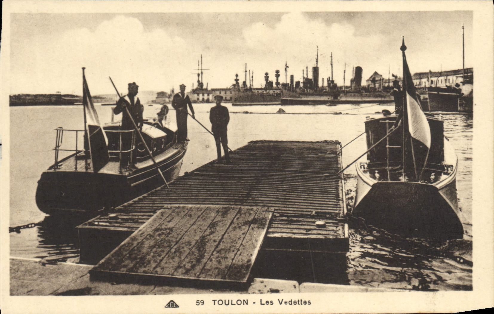 VINTAGE POSTCARD Toulon the High-speed motorboats Boats