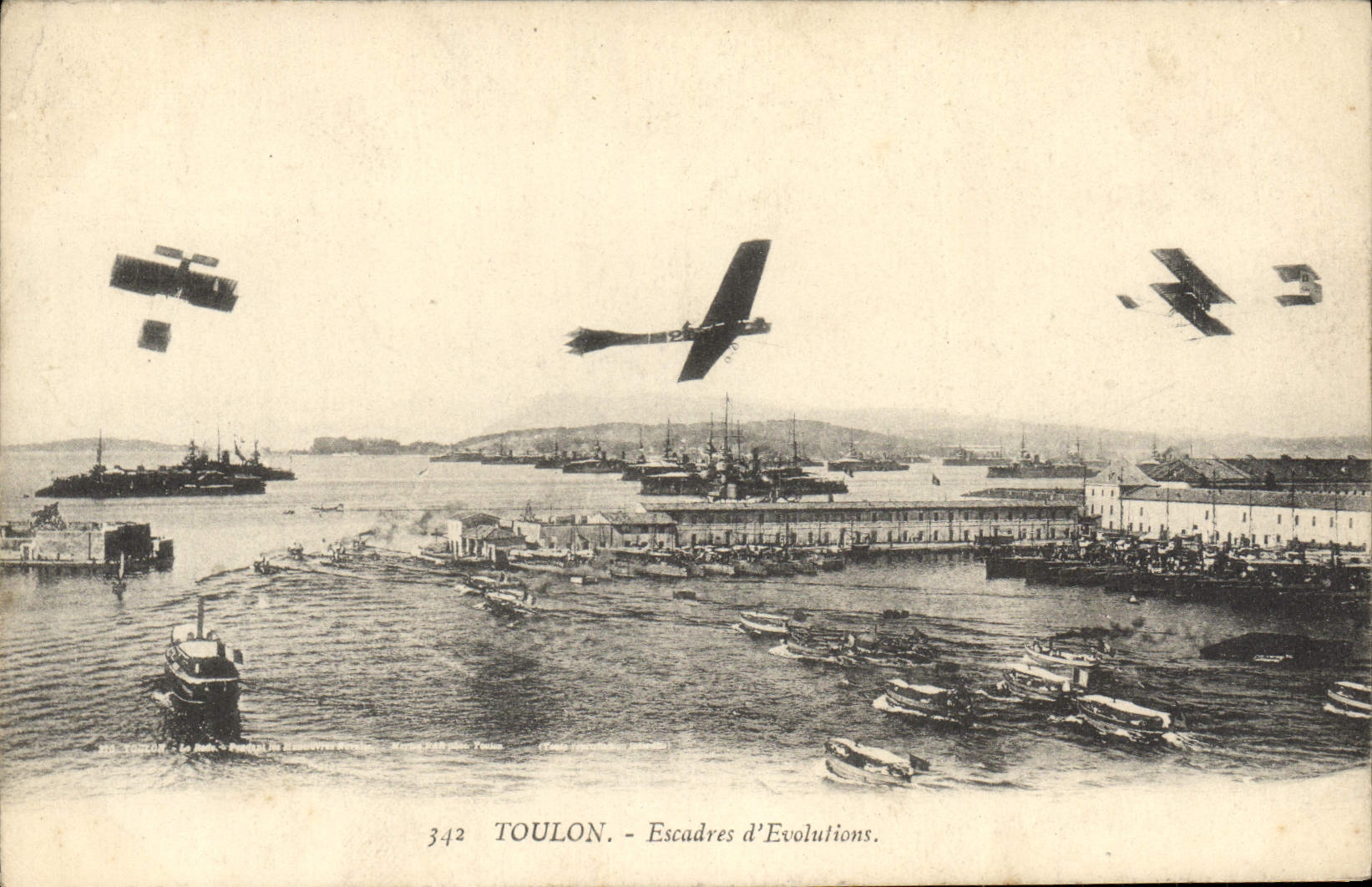 VINTAGE POSTCARD Toulon Squadrons of Evolutions Plane Aviation