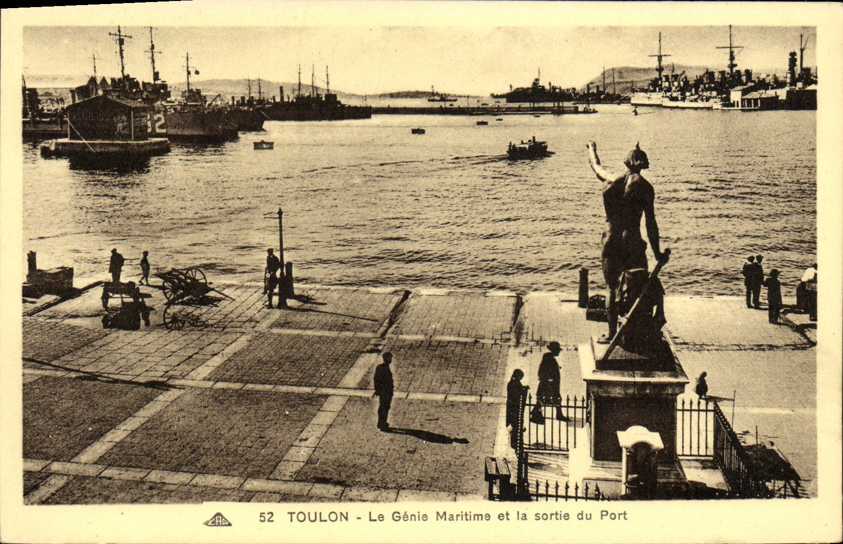 VINTAGE POSTCARD Toulon Marine engineering and the exit of the Port Boats