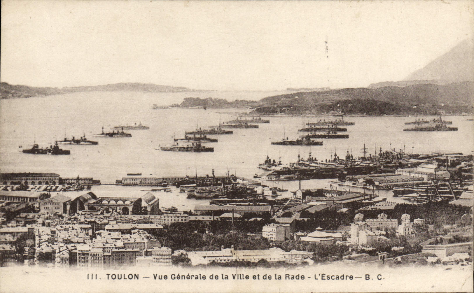 VINTAGE POSTCARD Toulon View of the City and the Roads the squadron Boats