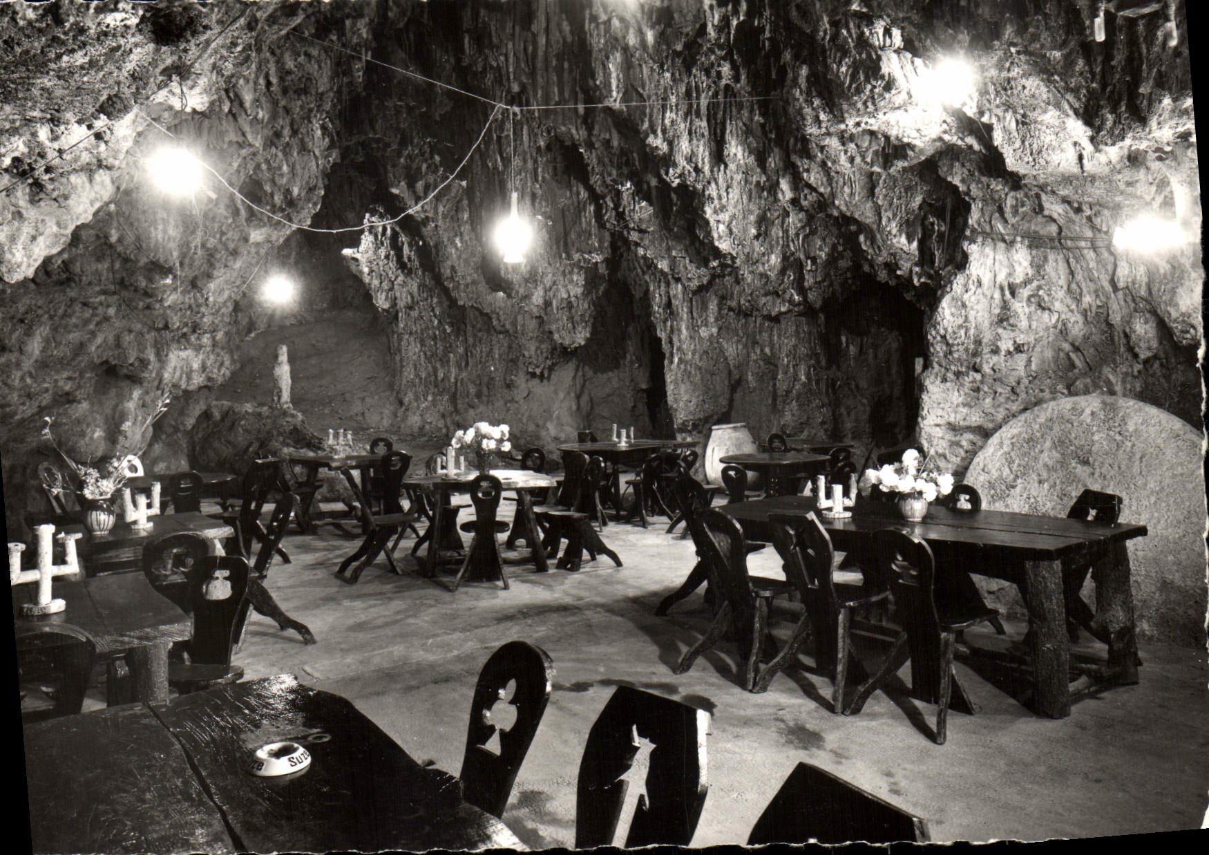 CPM l'auberge du vieux moulin Lambert Trans en Provence