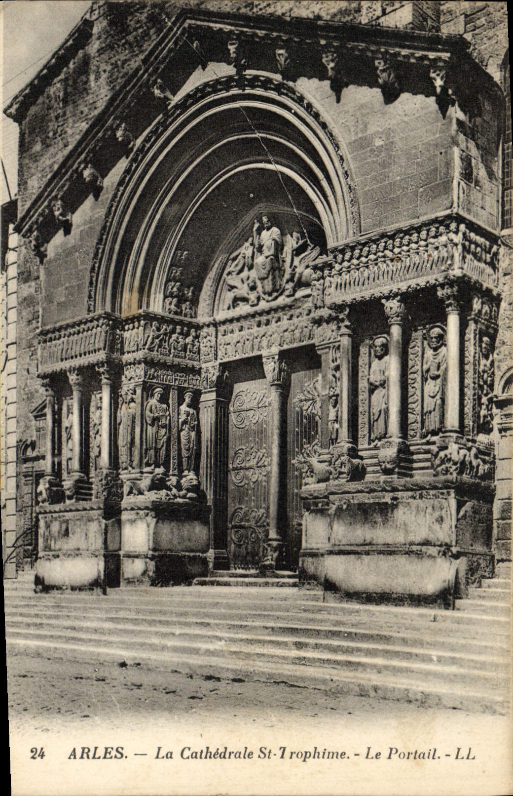 VINTAGE POSTCARD Arles the Cathedral St Trophime the Gate