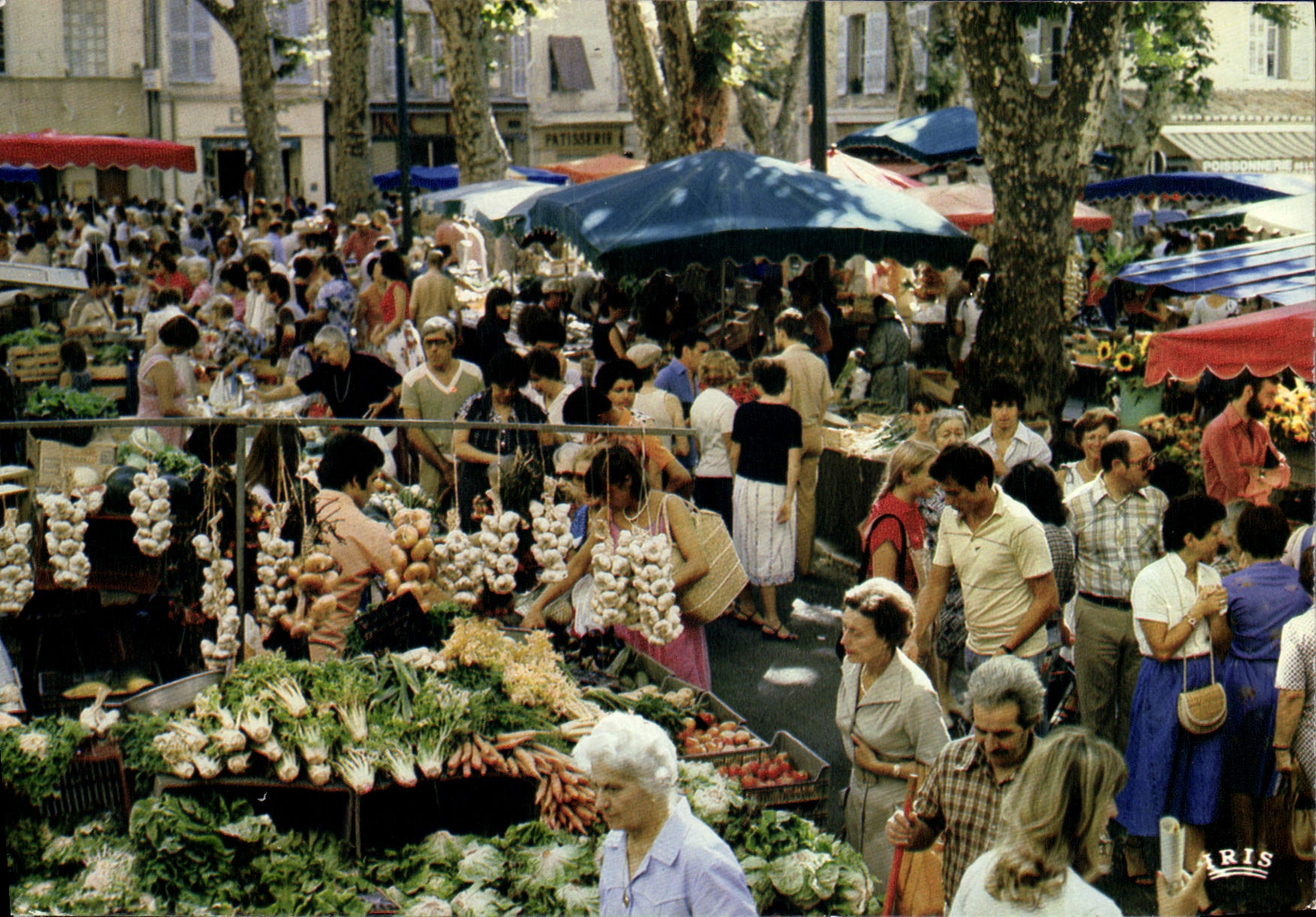 CPM Aix en Provence marche provencal folklore