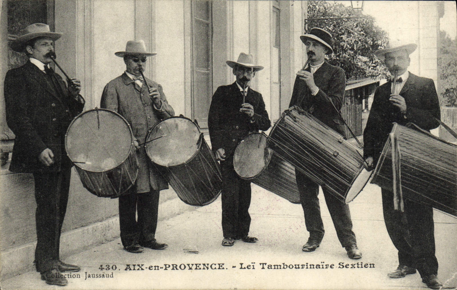 CPA Aix En Provence Lei Tambourinaire Sextien TOP