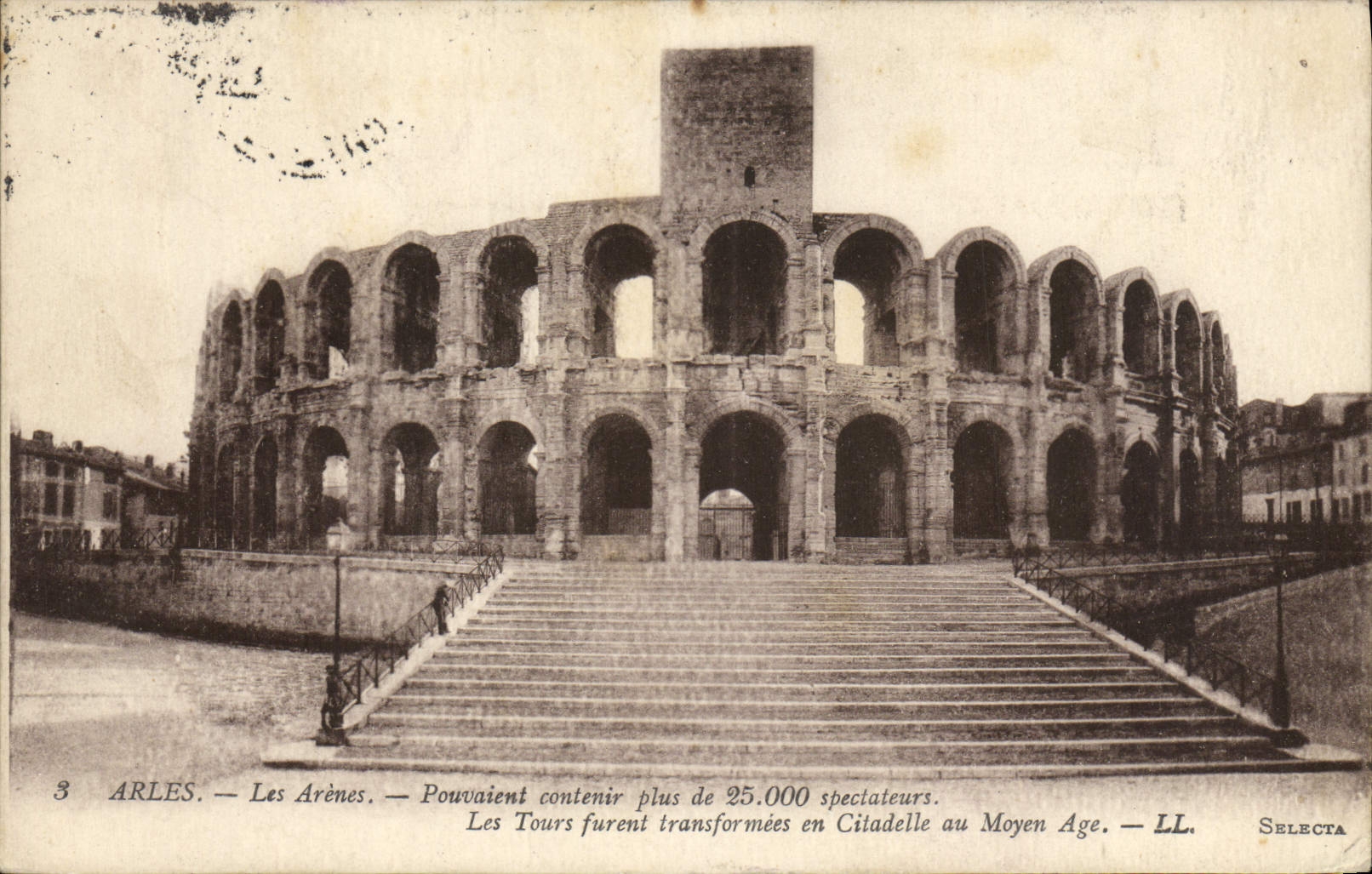 CPA Arles Les Arenes 