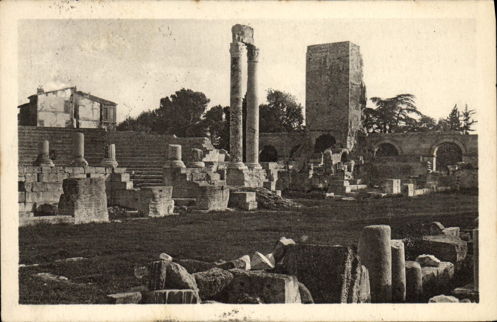 CPA Arles Sur Rhone Theatre Colonnes Corinthiennes