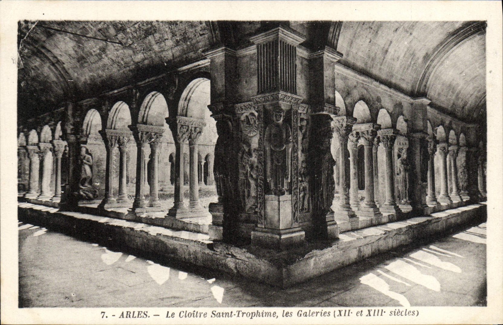 VINTAGE POSTCARD Arles the Holy Cloister Trophime Galleries