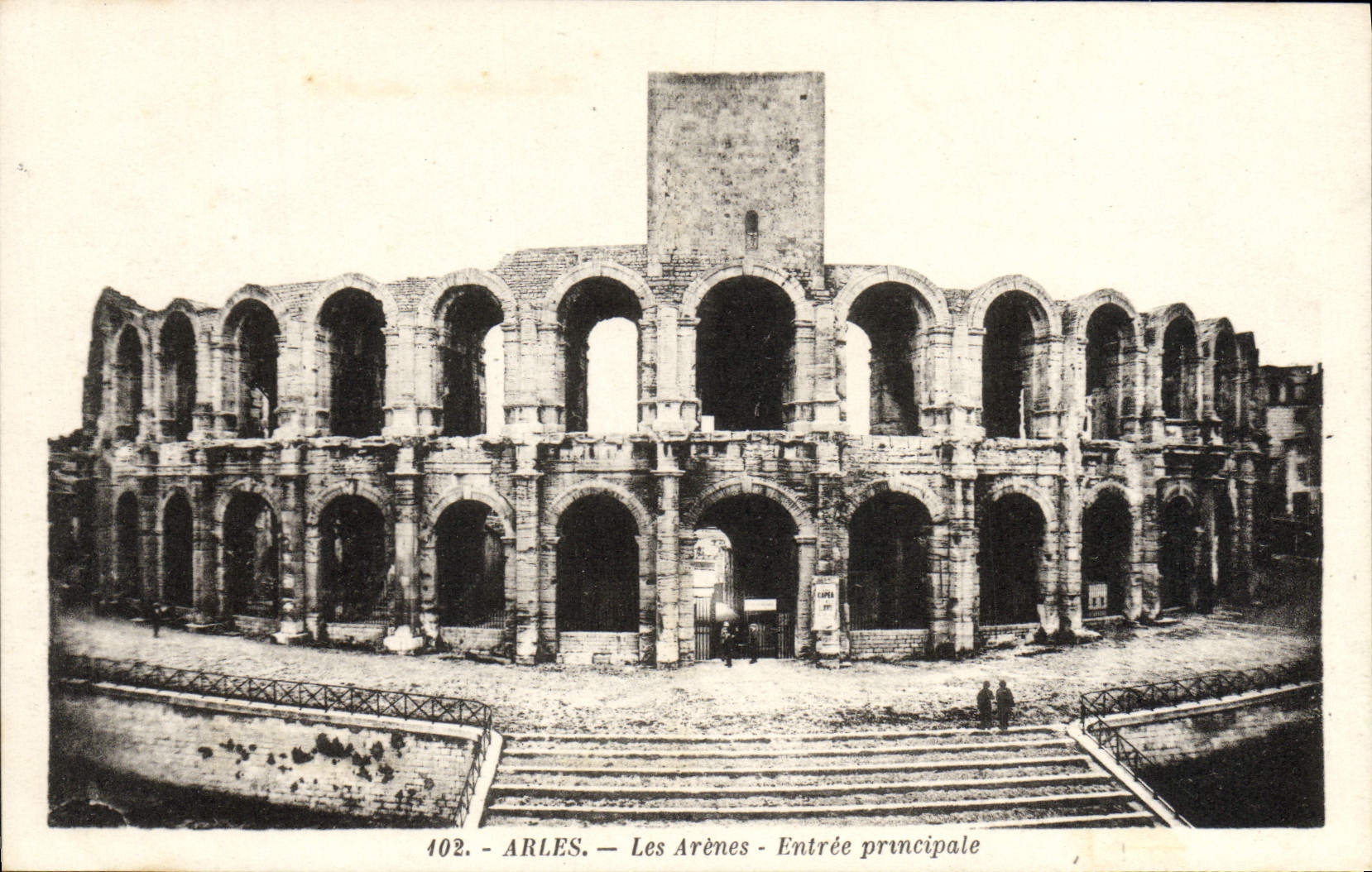 CPA Arles Les Arenes Entree Principale