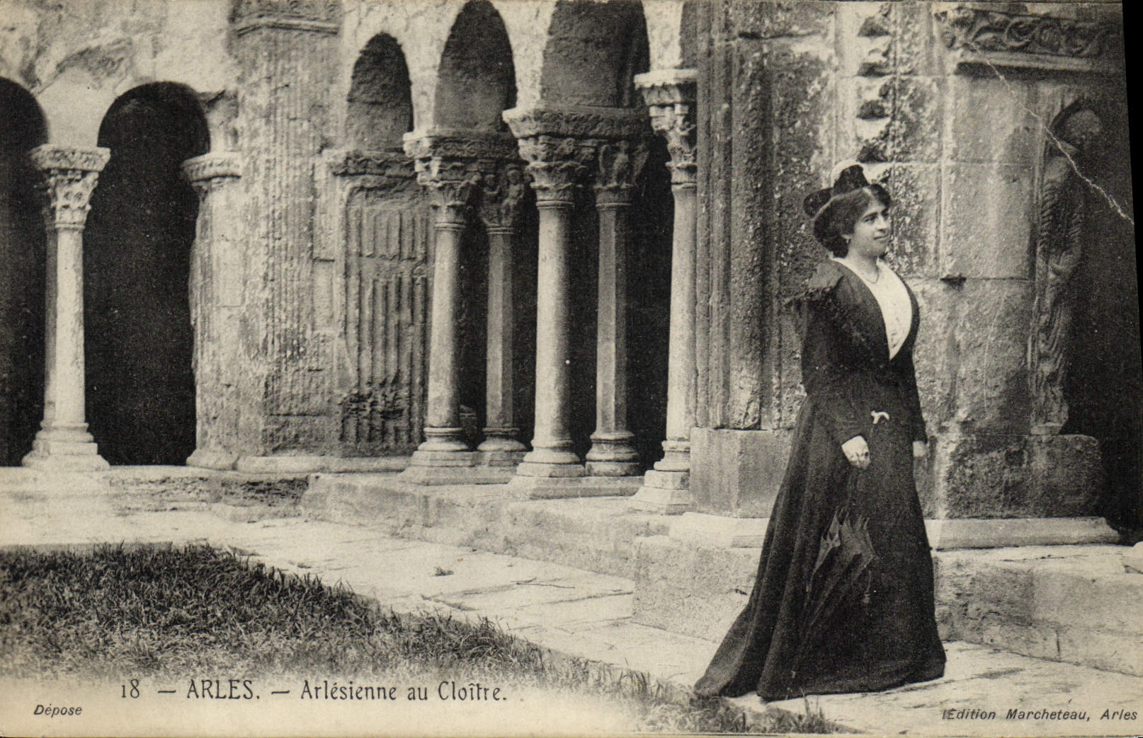 VINTAGE POSTCARD Arles Arlesienne With the Cloister Woman Folklore