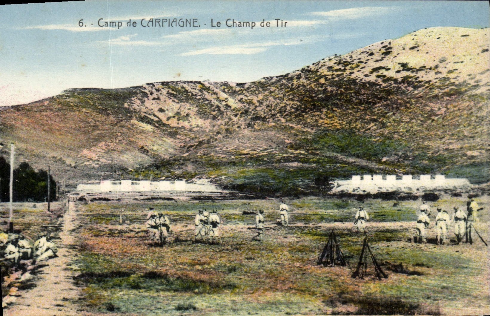 CPA Camp de Carpiagne Le Champ de Tir Militaria