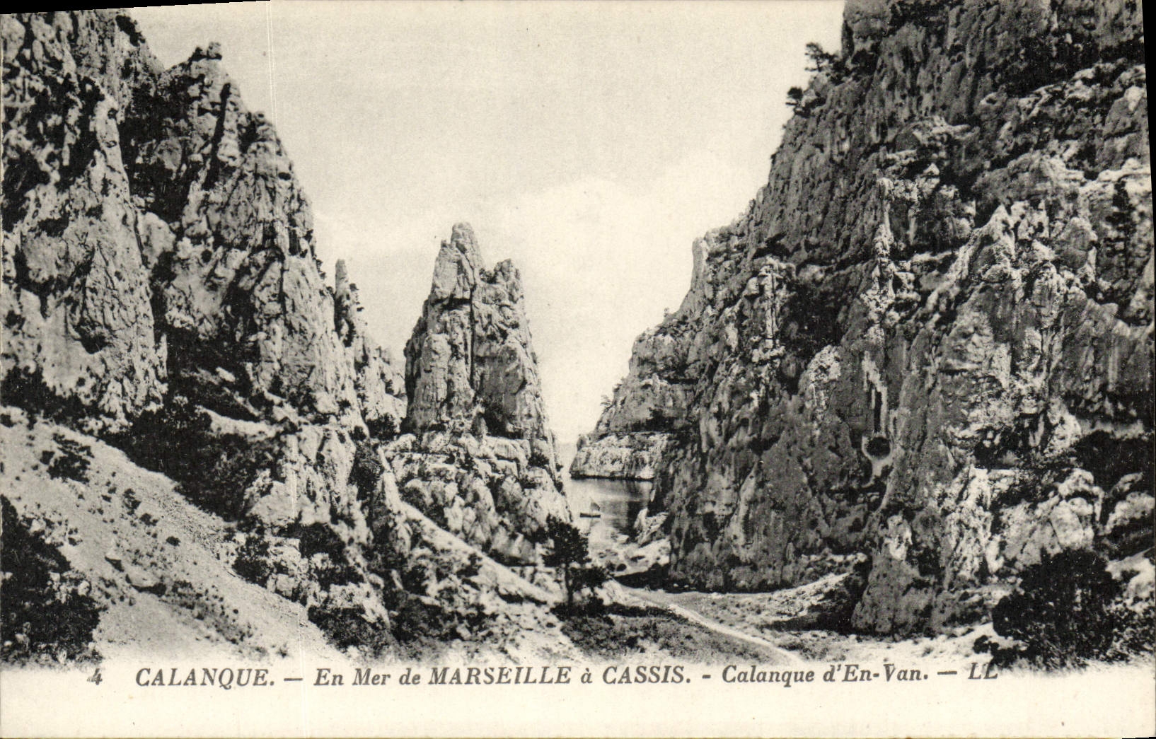 CPA Calanque En Mer de Marseille a Cassis Calanque d'En Van