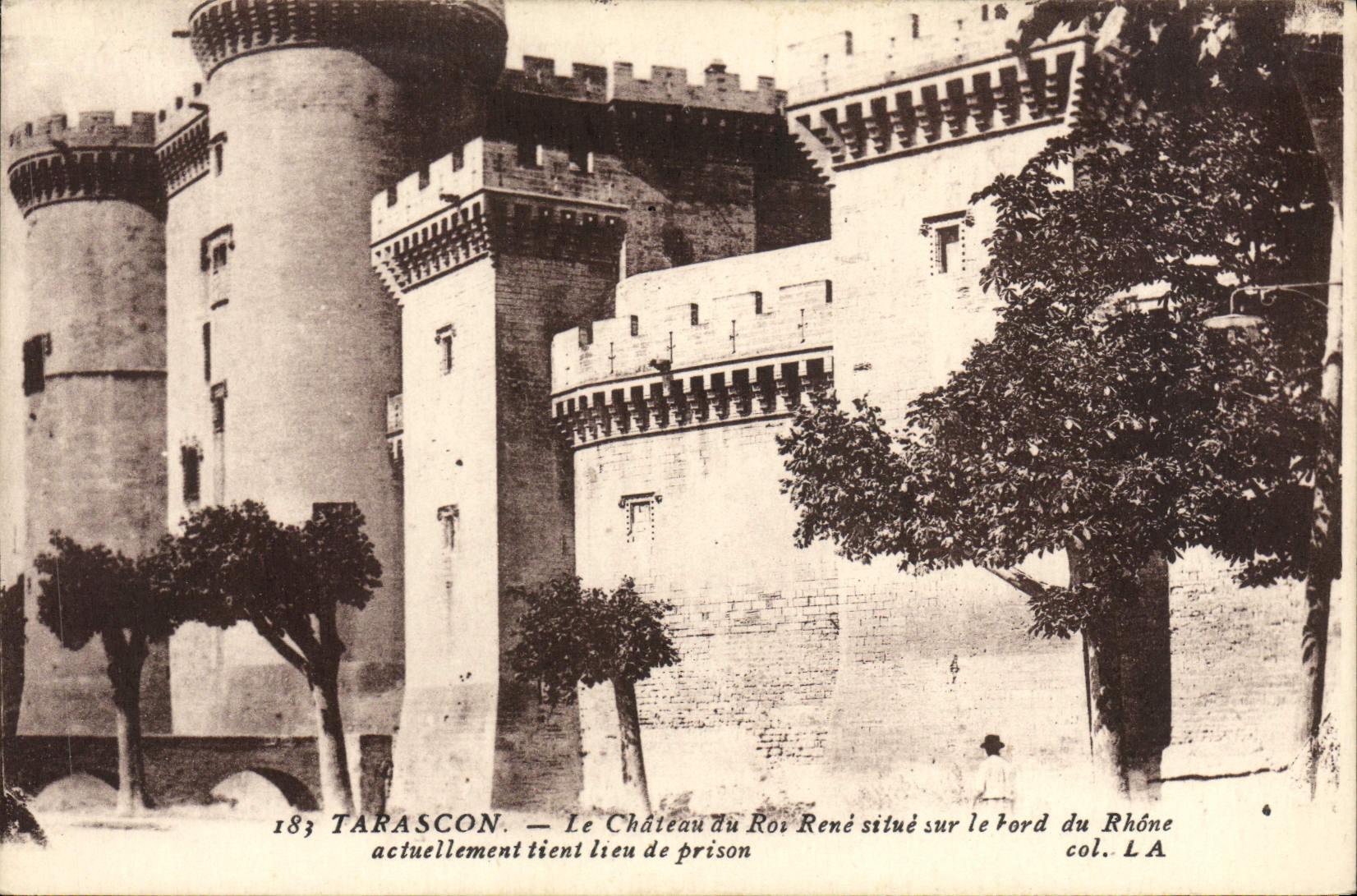 CPA Tarascon Le Chateau Du Roi Rene