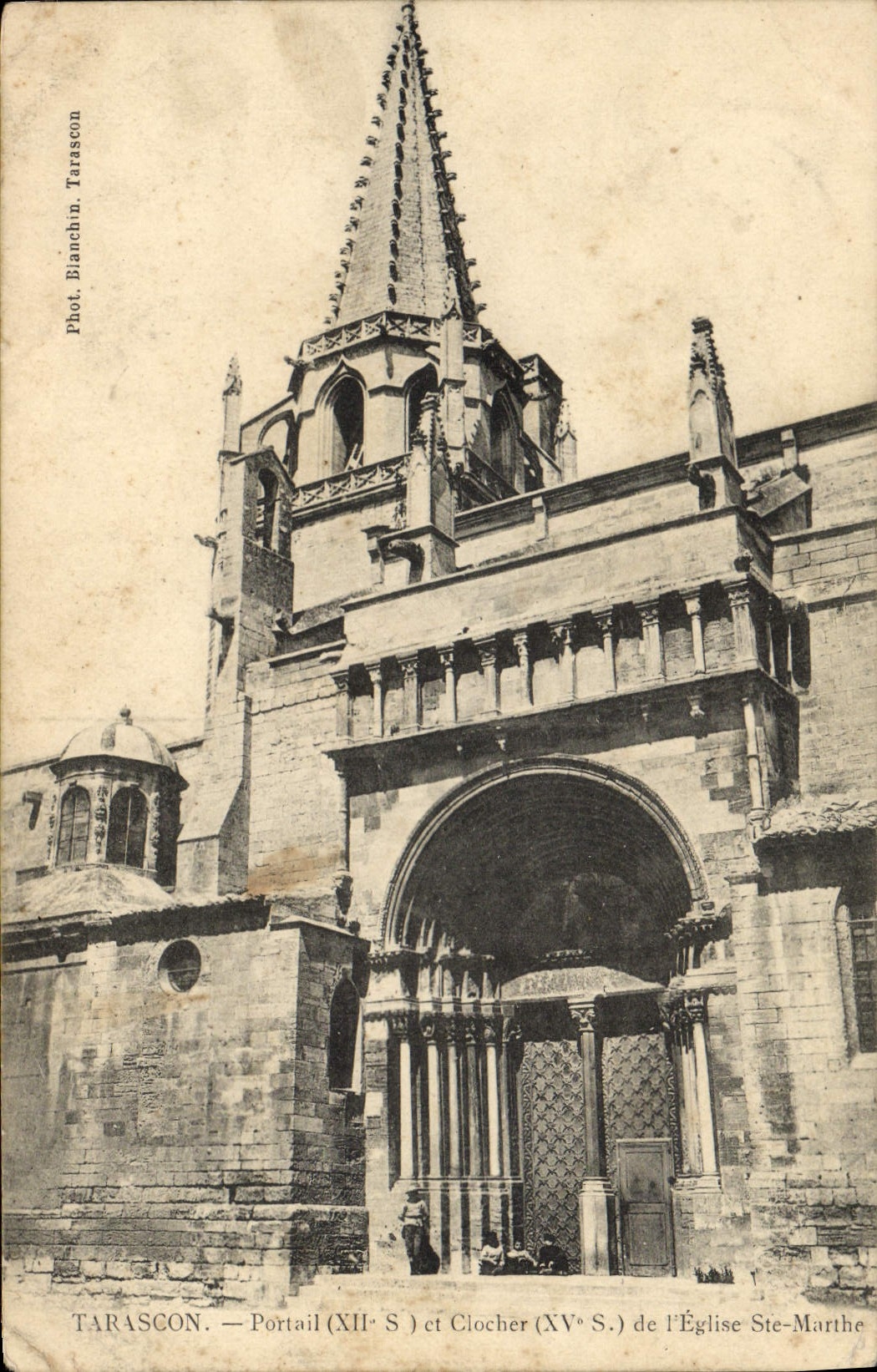 CPA Tarascon Portail et Clocher de L'Eglise St Marthe