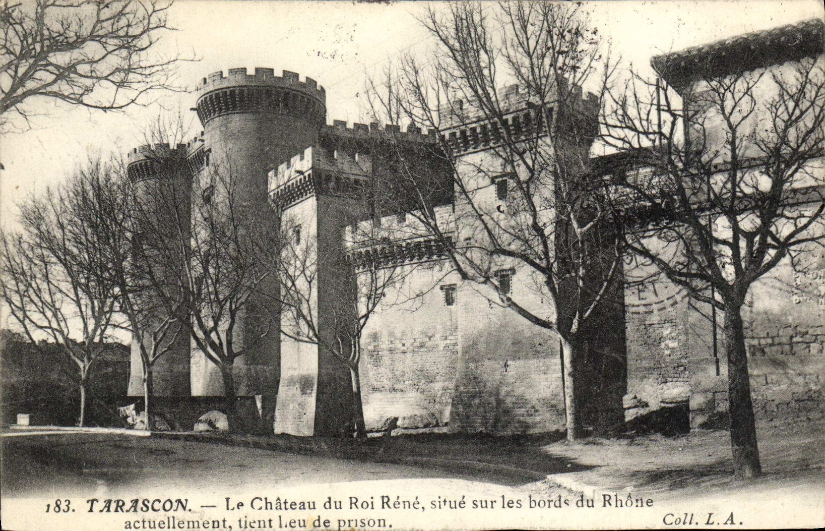 CPA Tarascon Le Chateau du Roi Rene Situe Sur les Bords Du Rhone