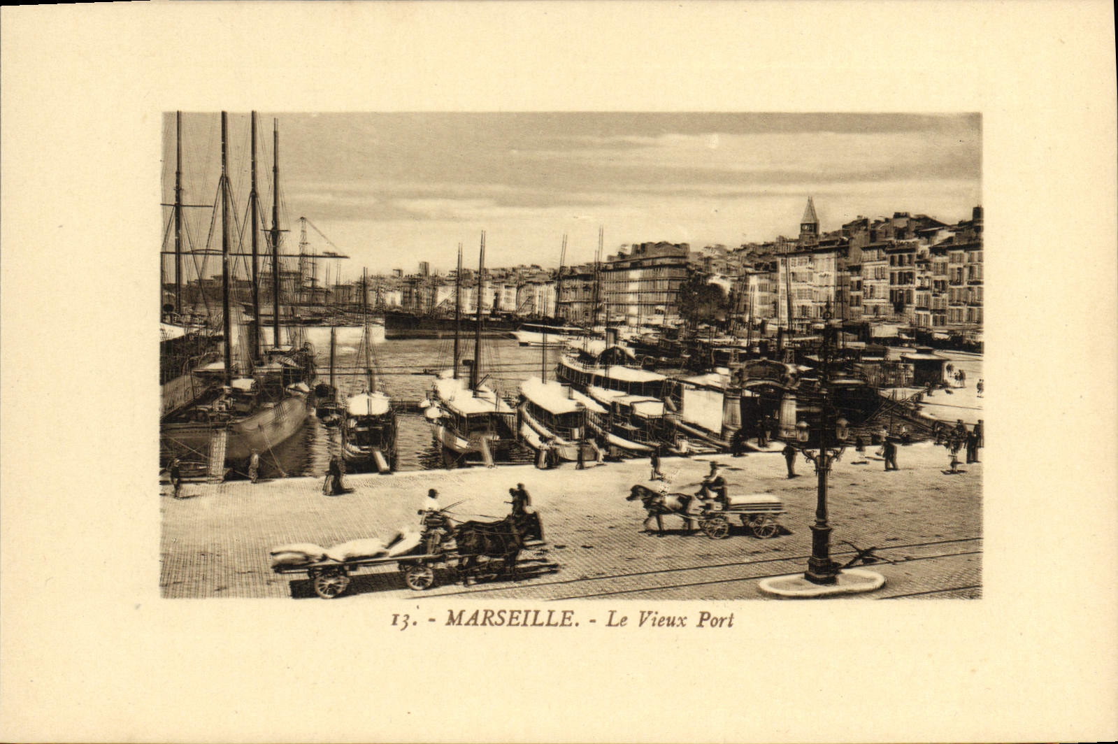 CPA Marseille Le Vieux Port