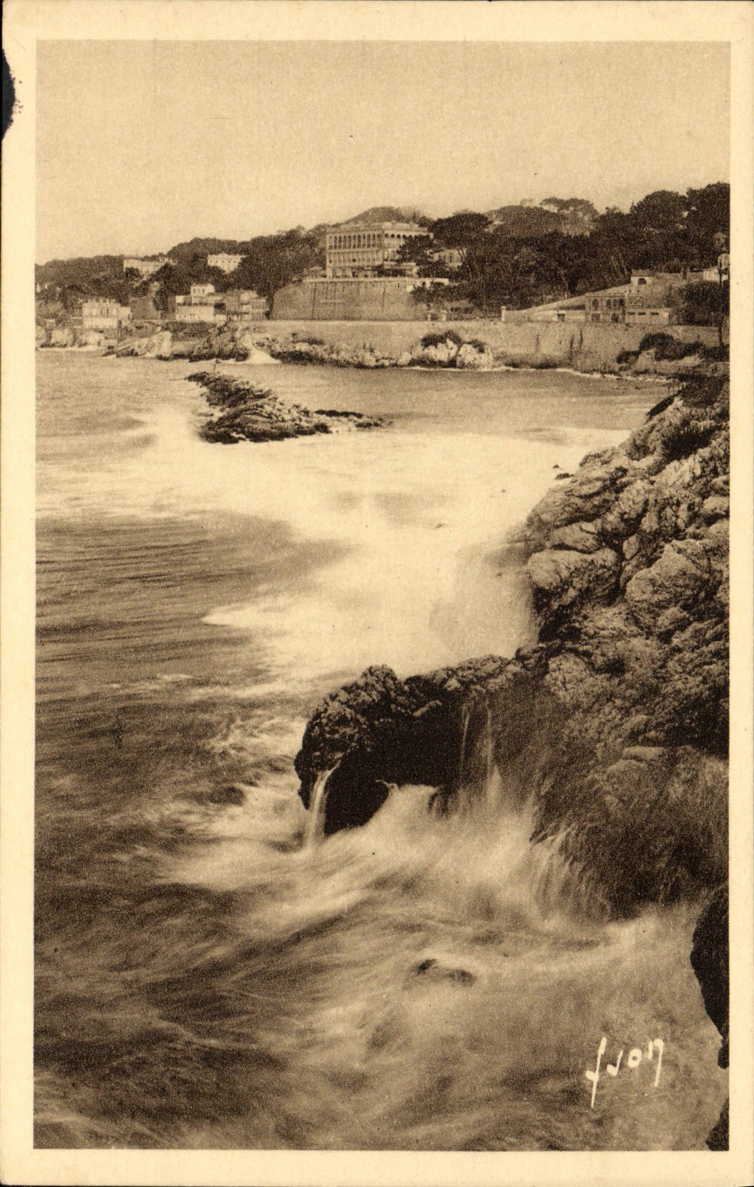 Imprecisión del efecto de Marsella de la POSTAL de la VENDIMIA en la cornisa