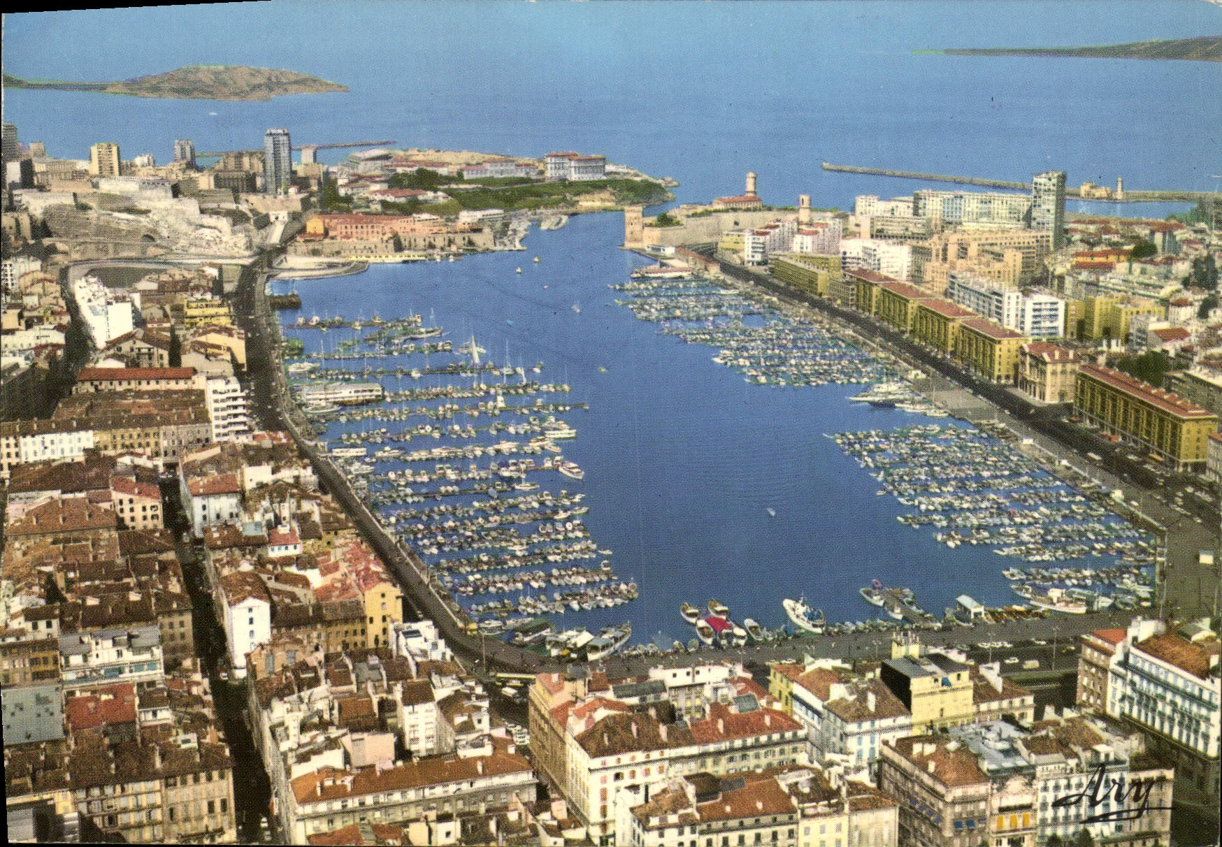 CPM Marseille Vue Generale du Vieux Port