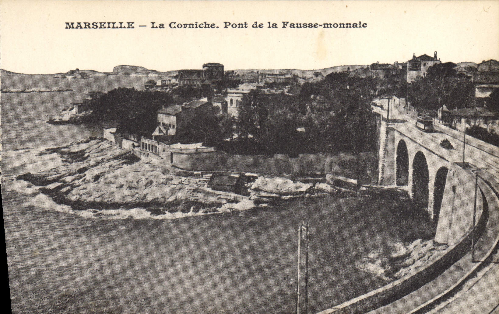 CPA Marseille La Corniche Pont de La Fausse Monnaie