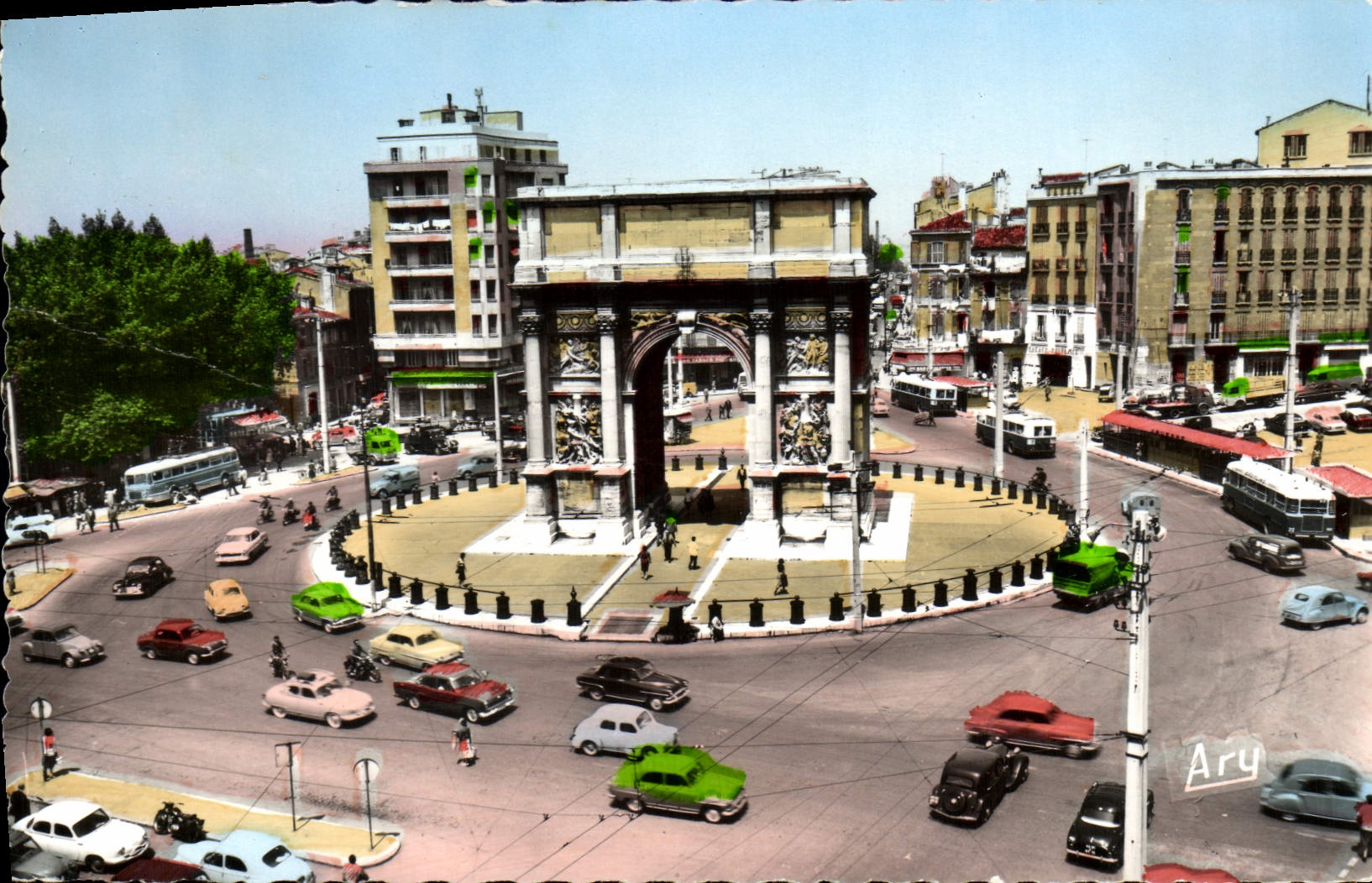 CPA Marseille La Porte d'Aix et Place Jules Guesde