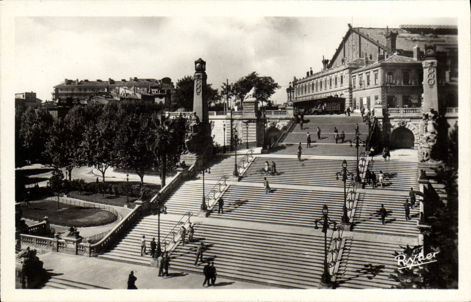 CPA Marseille L'Escalier Monumental de la Gare