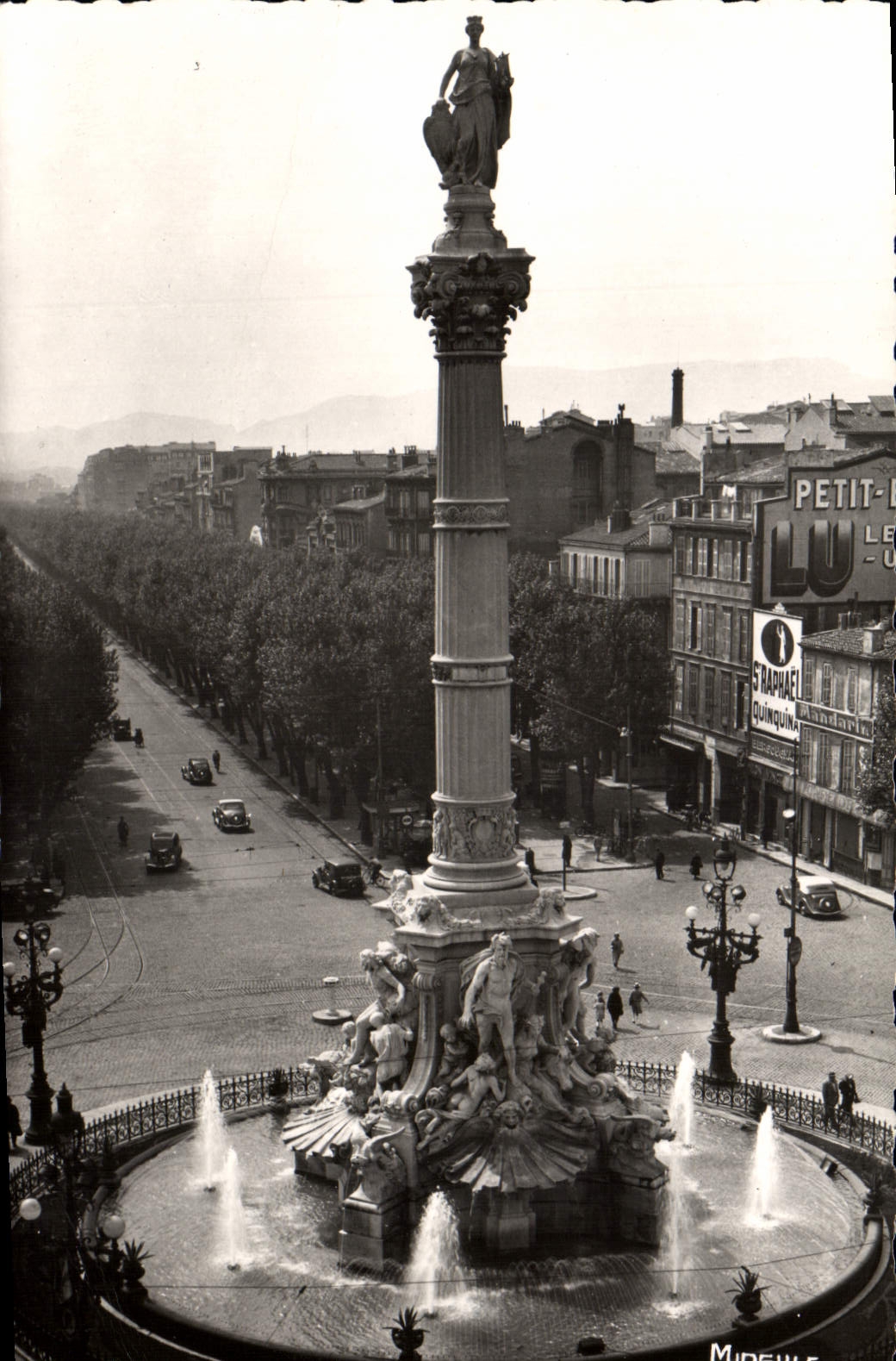 CPA Marseille Place Castellane Fontaine Cantini et l'Avenue du Prado