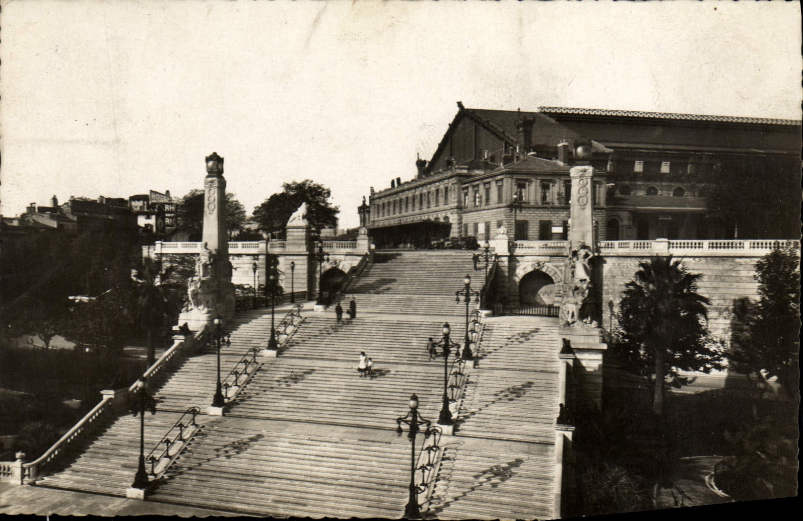 CPA Marseille Escalier Monumental de la Gare St Charles 