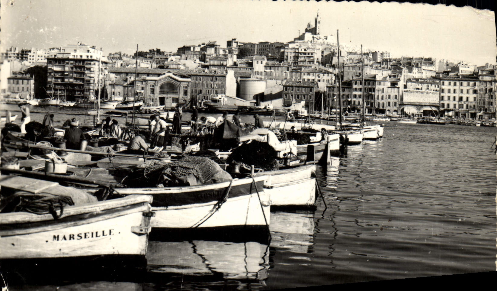 CPM Marseille Le vieux port Bateaux