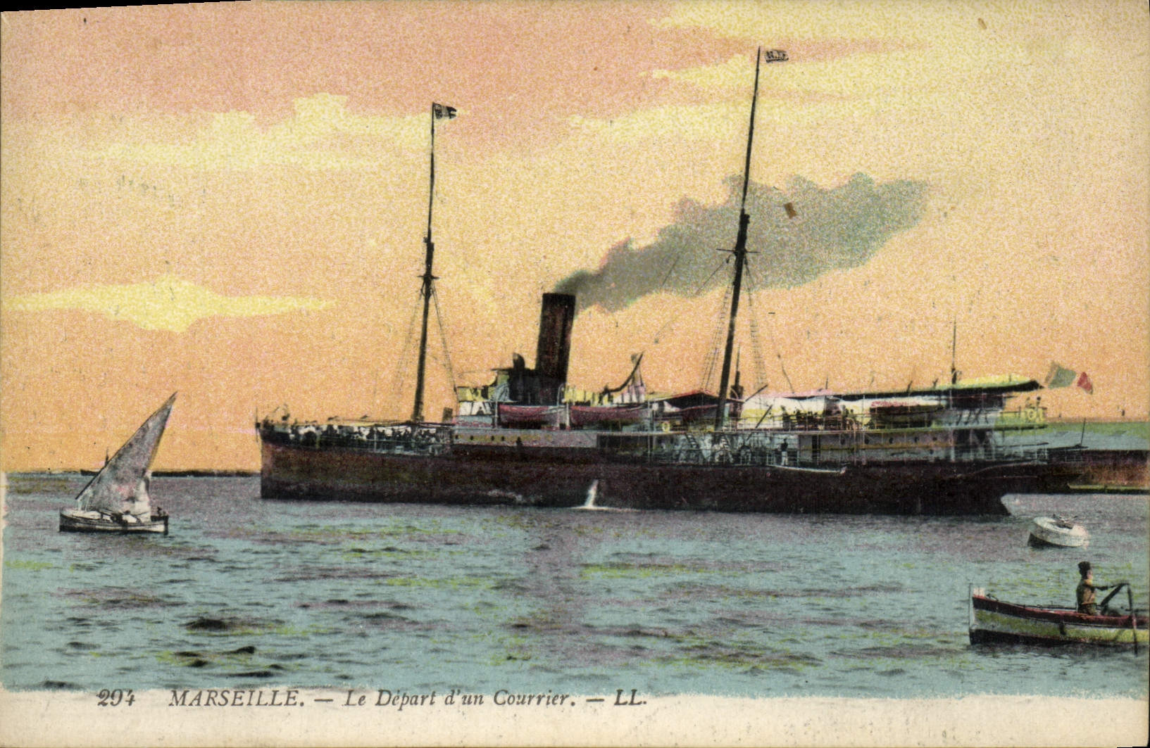 CPA Marseille Le Depart d'un Courrier Bateau