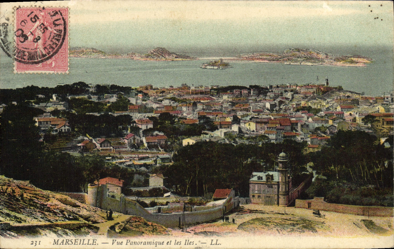 CPA Marseille Vue Panoramique et les lles 