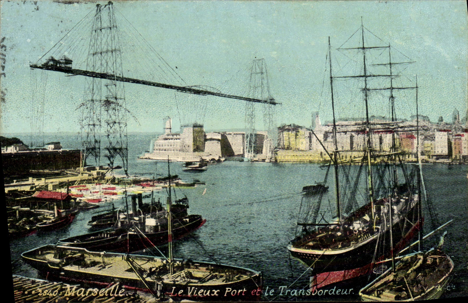 POSTAL Marsella de la VENDIMIA el puerto viejo y los barcos del transportador
