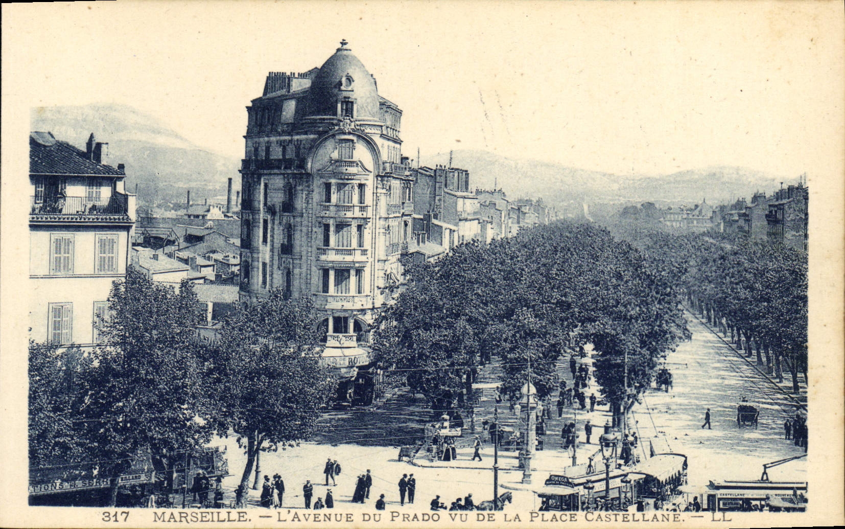 CPA Marseille L'Avenue du Prado vu de la Place Castellane 