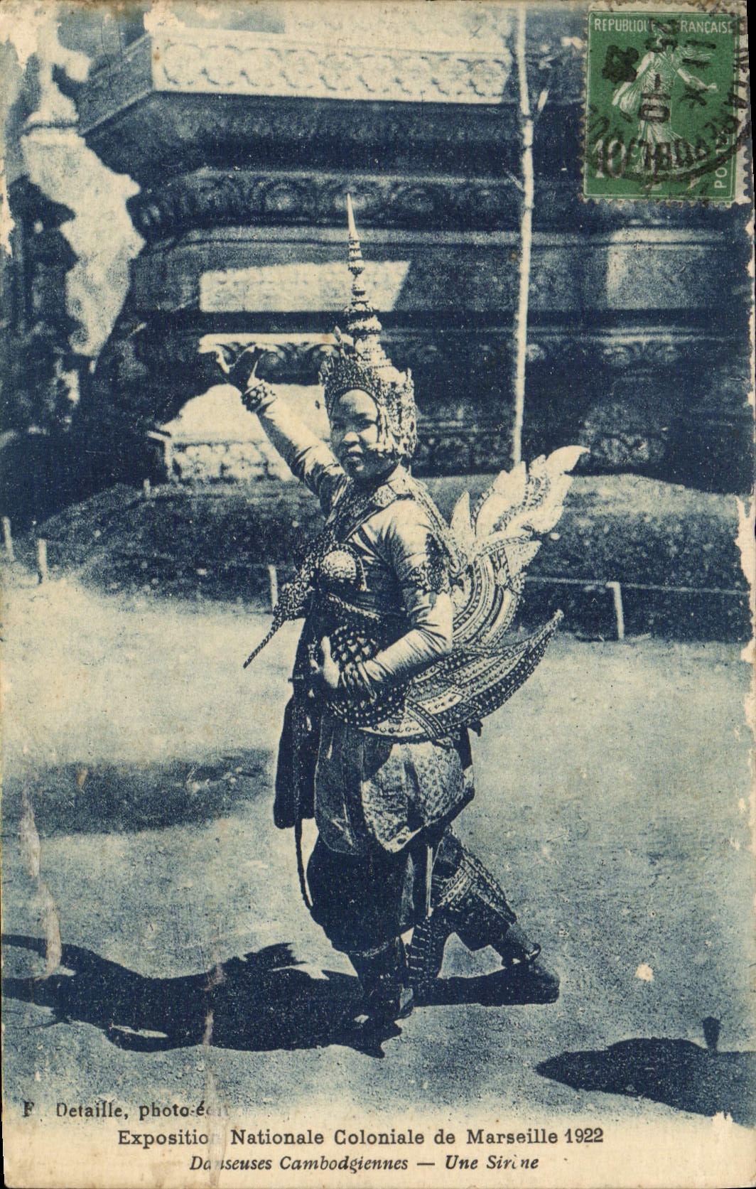 CPA Exposition Nationale et Coloniale de Marseille 1922 Danseuses cambodgiennes Une sirene 