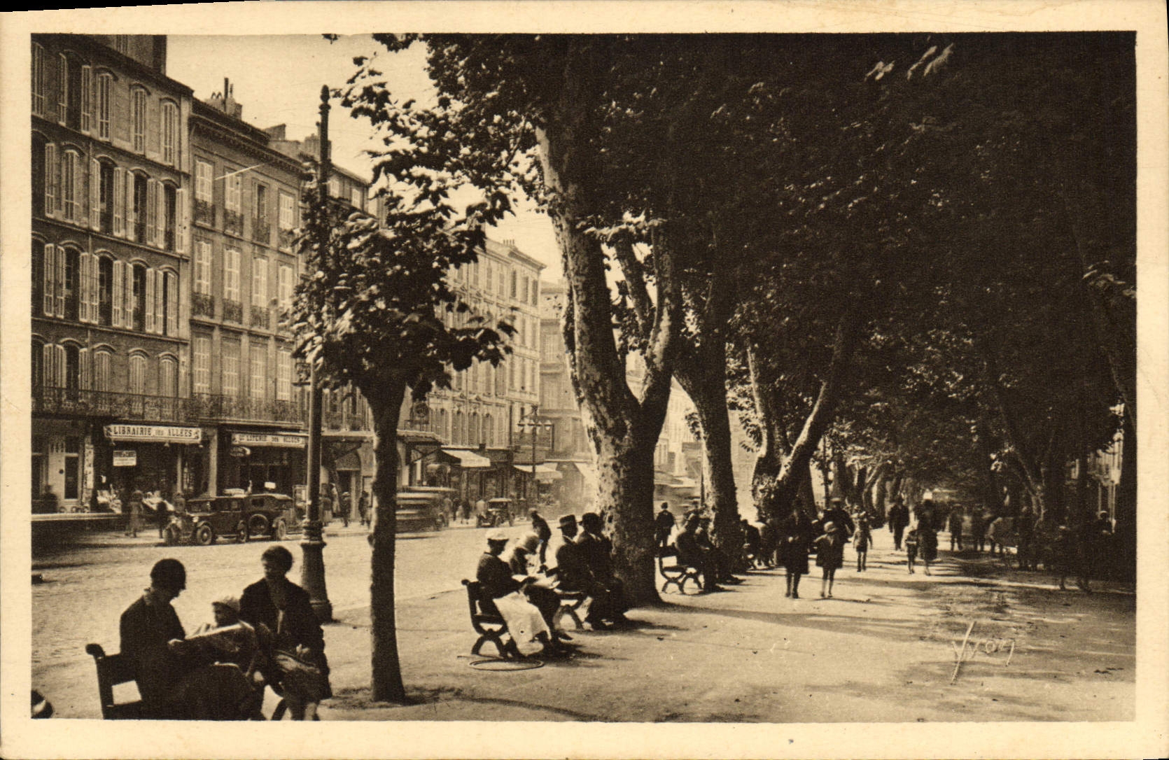 CPA Marseille Rue Cannebiere Allees de Meilhan