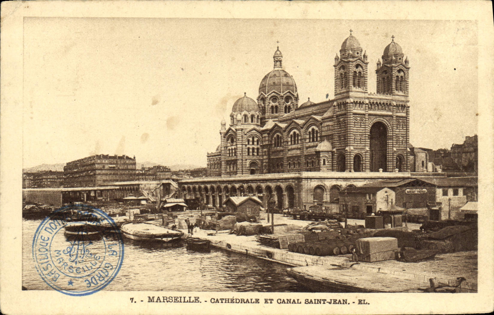 CPA Marseille Cathedrale et Canal Saint Jean