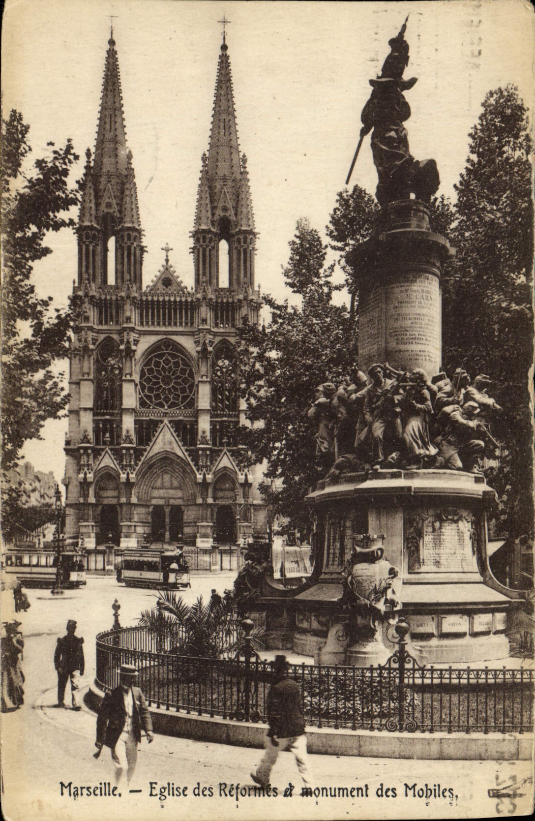 CPA Marseille Eglise des Reformes et Monument des Mobiles 