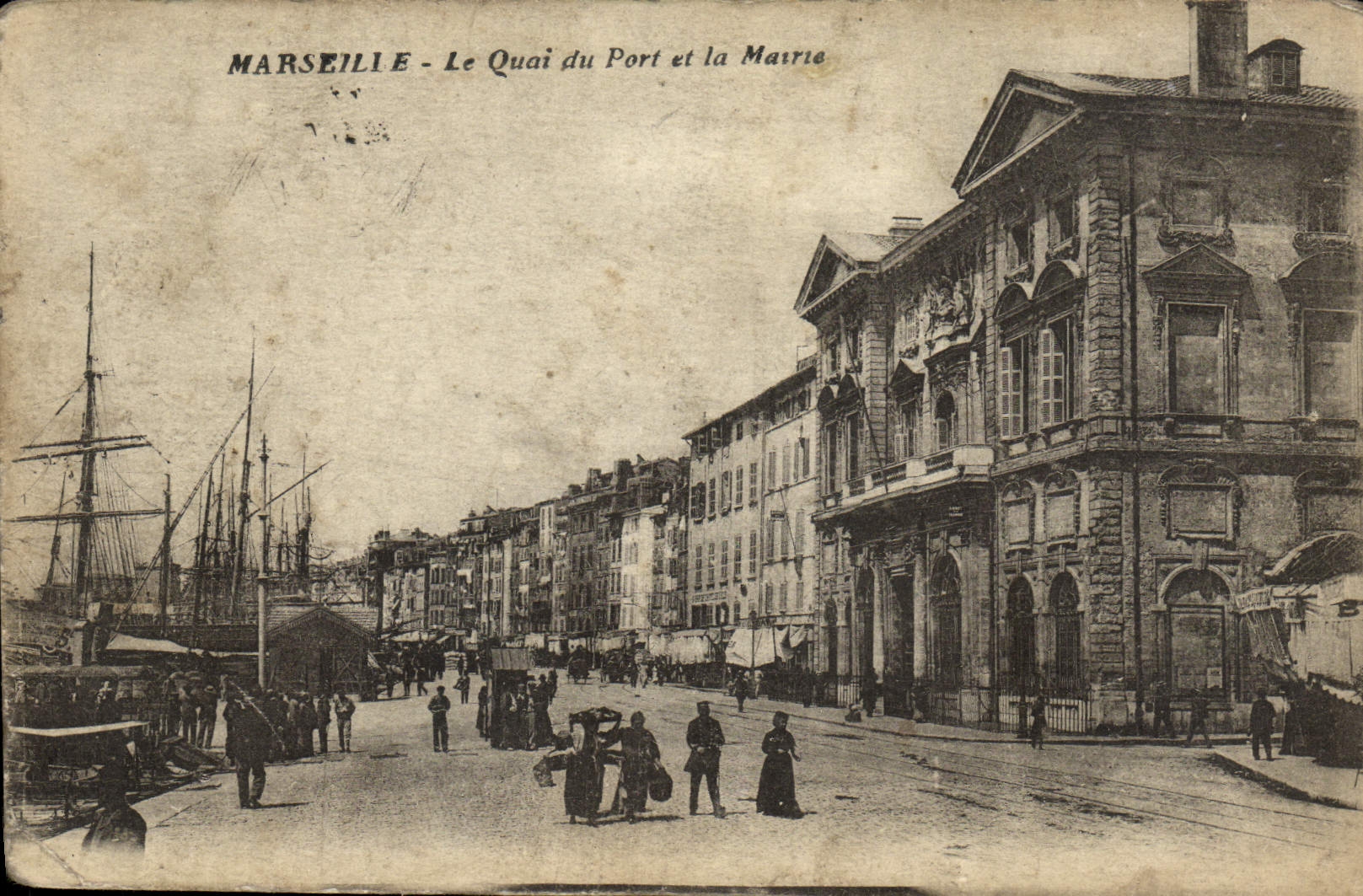 CPA Marseille Le Quai du Port et la Mairie 
