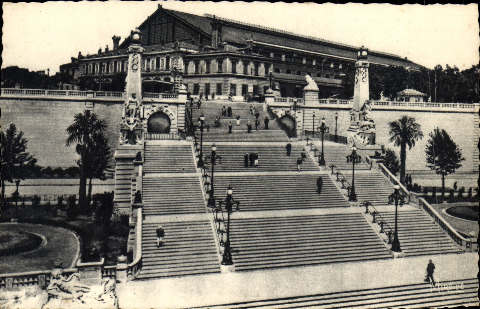 CPA Marseille Les Escaliers de la Gare