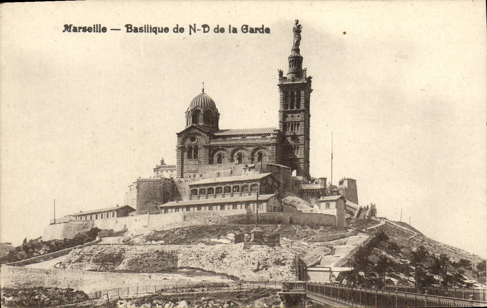 CPA Marseille Basilique de N D de la Garde 