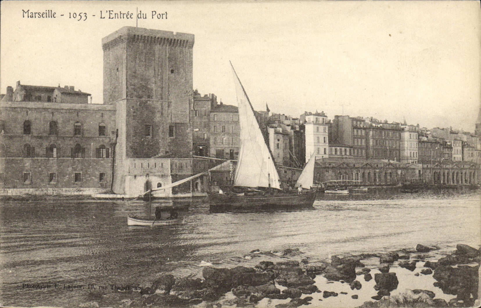 CPA Marseille L'Entree du Port Bateau