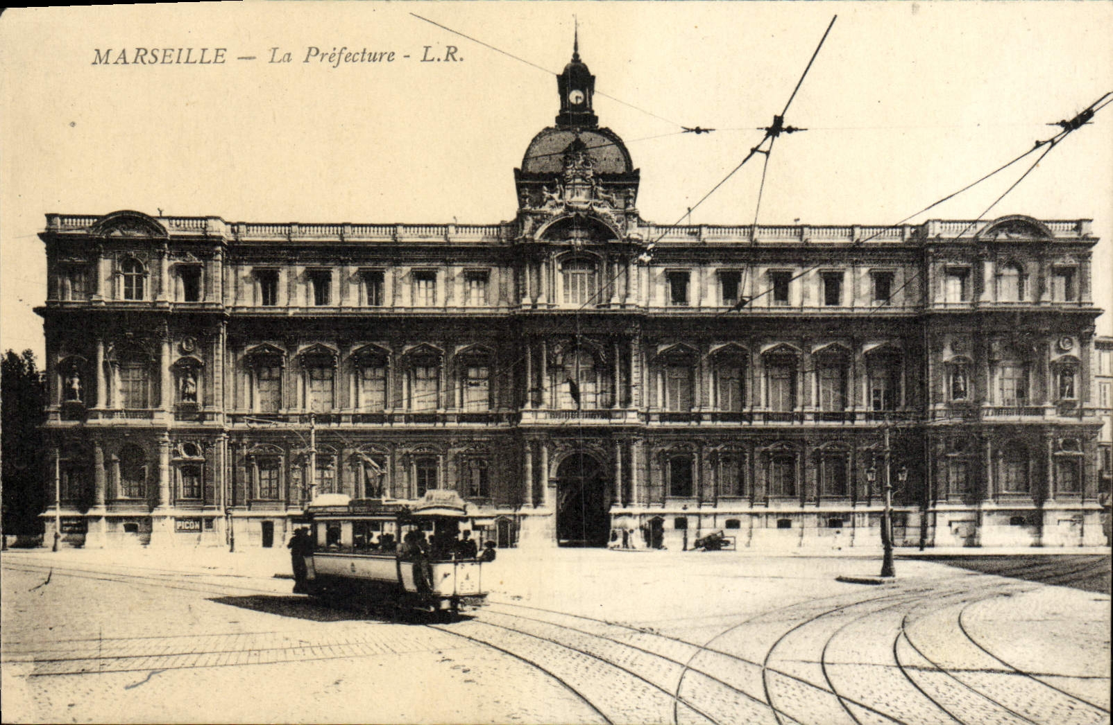 CPA Marseille La prefecture Tramway