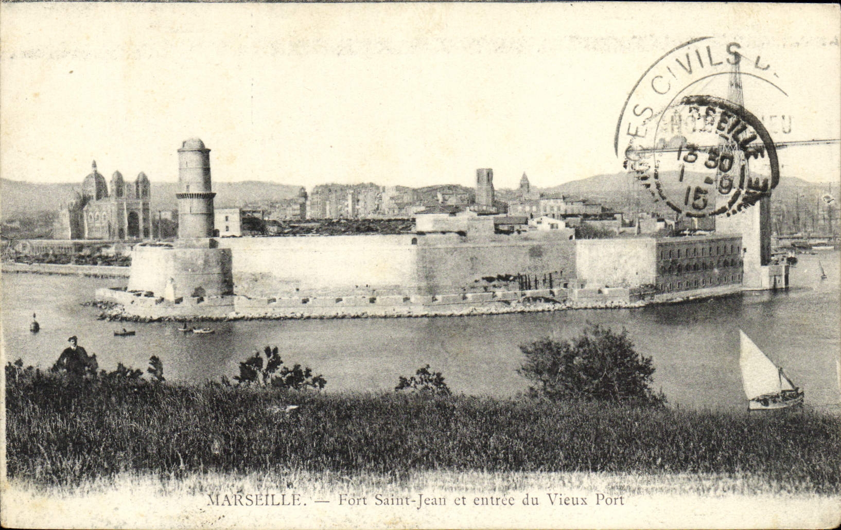 CPA Marseille Fort saint jean et entree du vieux port
